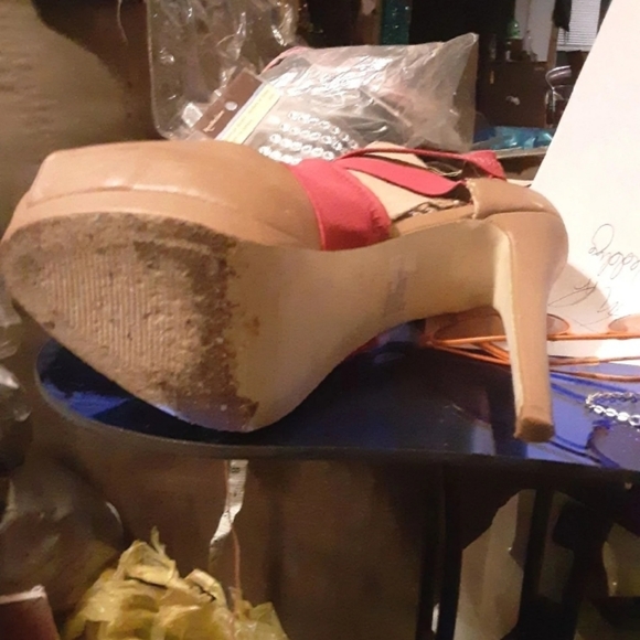 Colin Stuart pump heels - Picture 2 of 4